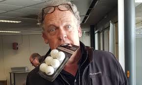 Bert Visscher lijkt genezen van prostaatkanker: 'Ga hier absoluut niet dood  aan'