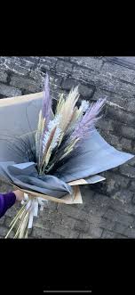 We've been doing flowers online since the '80s. Extra Large Dried Flower Bouquet Irene S Florist