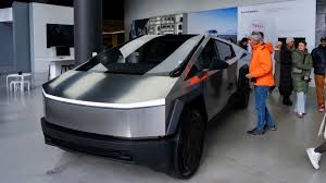 El gran fracaso de Elon Musk: nadie quiere el Cybertruk y las ventas caen  en picado