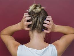 Stringy Hair: Causes And How To Style