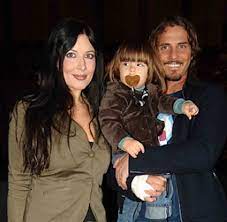 È scontro social dopo piazzapulita tra selvaggia lucarelli e claudio borghi. Selvaggia Lucarelli Eta Altezza E Peso Il Fidanzato Lorenzo Il Figlio Leon E Quei Flirt Sconosciuti Con Due Super Vip Caffeina Magazine
