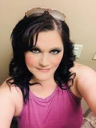 Lora May's Instagram, Twitter & Facebook