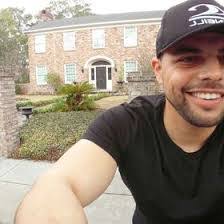 Elisha Weaver's Instagram, Twitter & Facebook