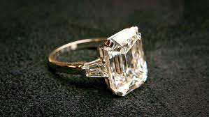 Flashback When Hillary And Bill Hit The Wedding Of Donald And Melania Melania Trump Engagement Ring Jewelry Diamond