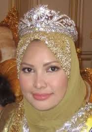 Sila betulkan jika fakta diatas ada. 41 Asia Royalty Malaysia Ideas Royalty Royal Tiaras Royal Jewels
