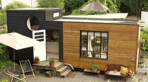 These activities focus on rooms and furniture. Tinyhouse In Deutschland Paar Lebt In Diesem 14 Quadratmeter Haus Video Stern De