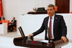 Bakan ziya selçuk'un işini bildiği doğru, işini layıkıyla yapmak istediği de doğru bakan selçuk i̇stifa eder mi. Kaosa Canak Tutanlar Istifa Etsin