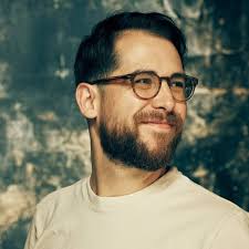 Jordan Brunelle's Instagram, Twitter & Facebook