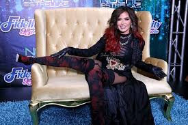 Llega a la pantalla de netflix la biopic de gloria trevi. La Raza De Gloria Trevi Posts Facebook