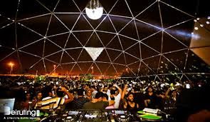 Wooed by the mood and sound of the british scene, he returned to naples flush with energy, excitement and a knowing that this new calling would consume him. Beiruting Going Out The Garten