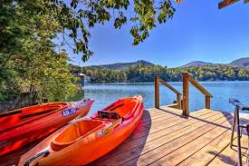 quiet lake lure cottage w/boathouse
