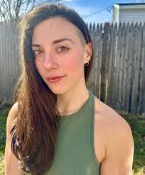 Rachel Rees's Instagram, Twitter & Facebook