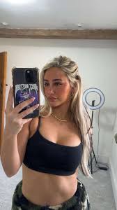 Sophiesnazz - Free pics, galleries & more at Babepedia