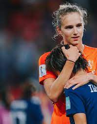 Discover more posts about mana iwabuchi. Vivianne Miedema Mana Iwabuchi Fifa Women S Rookie For Life