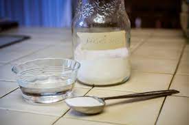 In an empty shampoo bottle or small mason jar, mix the baking soda and water. Natural Hair Care Baking Soda And Apple Cider Vinegar Bellatory