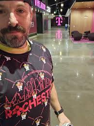 Eric Morehouse's Instagram, Twitter & Facebook