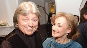 Václav neckář is a czech singer and actor. Vaclav Neckar Tajne Pohrbil Manzelku Jarku 76 Obrad V Chramu Husitu Blesk Cz