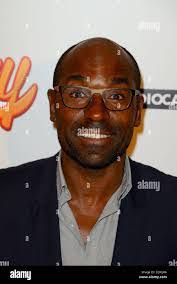 Jean Linden's Instagram, Twitter & Facebook