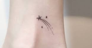 Shooting Star Tattoos That You Can Filte Tattooing In 2020 Tattoo Sterne Handgelenk Tattoo Sterne Tattoo Sternenstaub