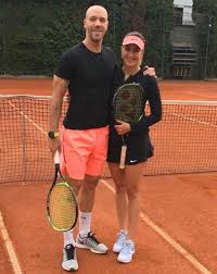A new grand slam singles champion will be crowned when anastasia pavlyuchenkova takes on barbora krejcikova in the french open final. Bencic Zum Gluck Habe Ich Mich Damals Verletzt