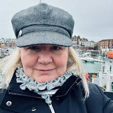 We've been playing washing hokey cokey.....put it out, back in, out again