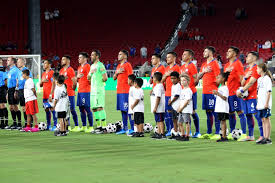 Nadie tiene el puesto asegurado. Especial Como Llegan Los 24 Jugadores De La Seleccion Chilena A Los Amistosos Ante Colombia Y Guinea Radio Sport