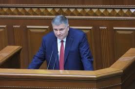 Уход в отставку вечного министра мвд арсена авакова, занимавшего этот пост при двух по мнению немецких журналистов, с уходом авакова украина может потерять контроль над. Aq28ixqmzgcjam