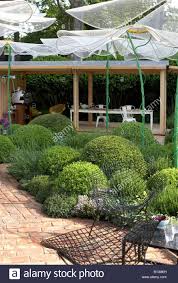 Diarmuid Gavin Designs The Oceanico Garden Rhs Chelsea Flower Show 2008 Designer Diarmuid Gavin And Sir Terence Co Chelsea Flower Show Diarmuid Gavin Garden