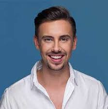 Kenny Dann's Instagram, Twitter & Facebook