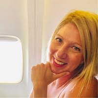 Danielle Stebbins's Instagram, Twitter & Facebook