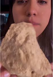 Amanecer Polvorón: Delicias de Barro Comestible