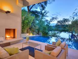 Our plans provide tons of features that are perfect for all kinds of families. Tour A Contemporary Lakefront Home In Austin Texas 2016 Hgtv