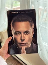 🙌📖Do you ❤️ reading biographies about people that intrique you!? I know  that I do & that's why I jumped at the chance to read 'Elon Musk' by Walter  Isaacson. Firstly....let me tell you bit about this ...