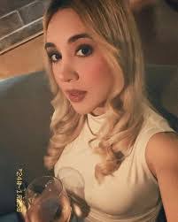 Victoria Lozano's Instagram, Twitter & Facebook