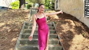 La divine Davina enflamme lécran avec ses envies torrides et son appétit  insatiable pour le sexe ! ... (Jacquie et Michel)