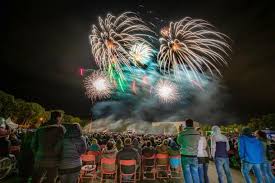 Silvester countdown mit kindern überraschungstüten basteln für silvester süße uhr zum ausdrucken als bastelvorlage jetzt entdecken. Silvestershow Am Brandenburger Tor Ohne Zuschauer Event News Berlin