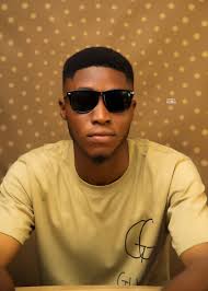 Today was one of those unforgettable moments in my journey as a creator👇👇  After the today's seminar, I had the privilege of taking a picture with Mr  Beast(most Rich youtuber) Honestly, I