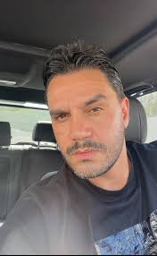 Hi all. I am a musicologist, and I completed my MA at the University of  Ottawa this year. My research was