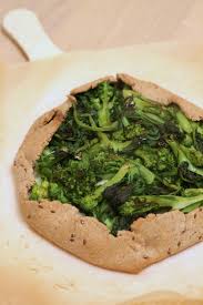 Contorno veloce e gustoso, ecco come si preparano le cime di rapa e patate saltate in padella. Galette Rustica Con Cime Di Rapa Patate E Provola Piccante Un Pinguino In Cucina