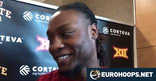 Brose Bamberg completes the roster with Solomon Young