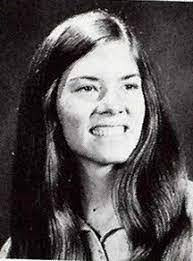 Lynn Mcnamee's Instagram, Twitter & Facebook