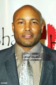 36 Photos & High Res Pictures