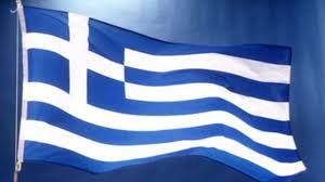 Η σημαία «των κατά γην δυνάμεων» θα ήταν τετράγωνη, κυανού χρώματος, με έναν λευκό σταυρό στη μέση. Mia Gigantia Ellhnikh Shmaia 1 600 T M Apo Toys Ellhnes Ths N Afrikhs Gia Ton Eortasmo Ths Epeteioy Ths Epanastashs Toy 1821 Video Politis Online