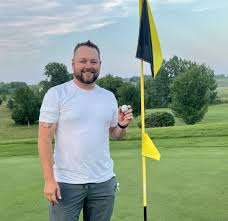 Billion-to-1 shots: NW Minnesota man does the unthinkable with ace, double  eagle in same round
