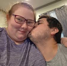 Does anyone have a cheap dresser for sale?