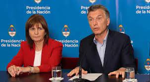 She was minister of security under president mauricio macri and is the chairwoman of republican proposal. Bullrich Aseguro Que La Gran Mayoria De Cambiemos Reconoce A Macri Como El Conductor La Voz