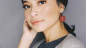 Porsi make up natural dan tidak terlalu bold. Ingin Tampil Flawless Dengan Make Up Natural Ke Kondangan Kamu Wajib Pakai Produk Ini