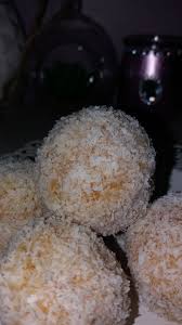 Boules Fondantes Noix De Coco Les Delices De Manel In 2020 Food Snapchat Food Cravings Food