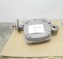 AUMA GS250.3 PART-TURN WORM GEARBOX VALVE ACTUATOR 1163FT-LBS 52:1
