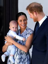 Meghan Markle y el príncipe Harry llevan a su hijo a conocer a Desmond Tutu  en África | Vogue